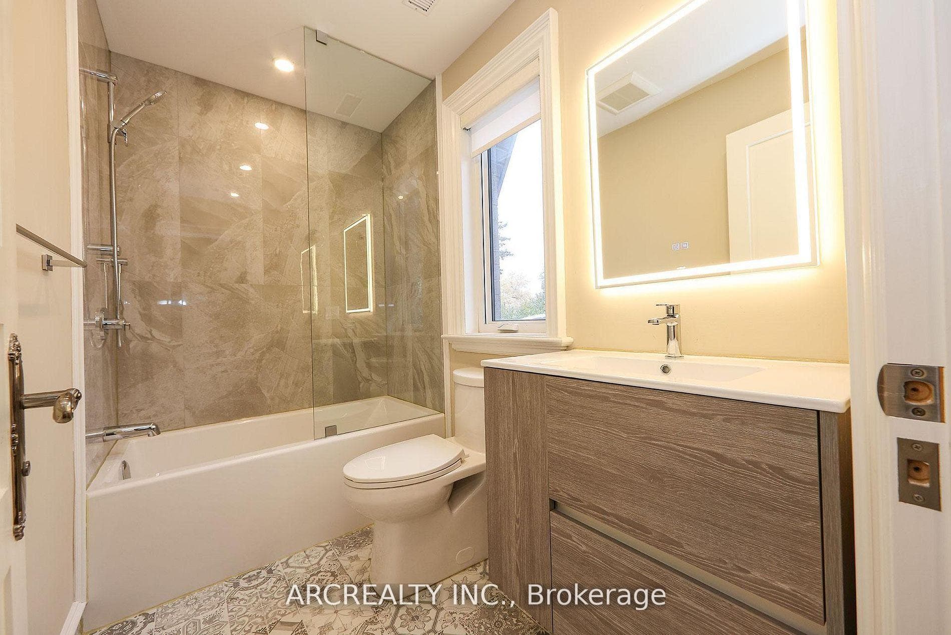 188 Alfred Avenue - Detached photo 41 of 49 in Willowdale / Newtonbrook, Ontario
