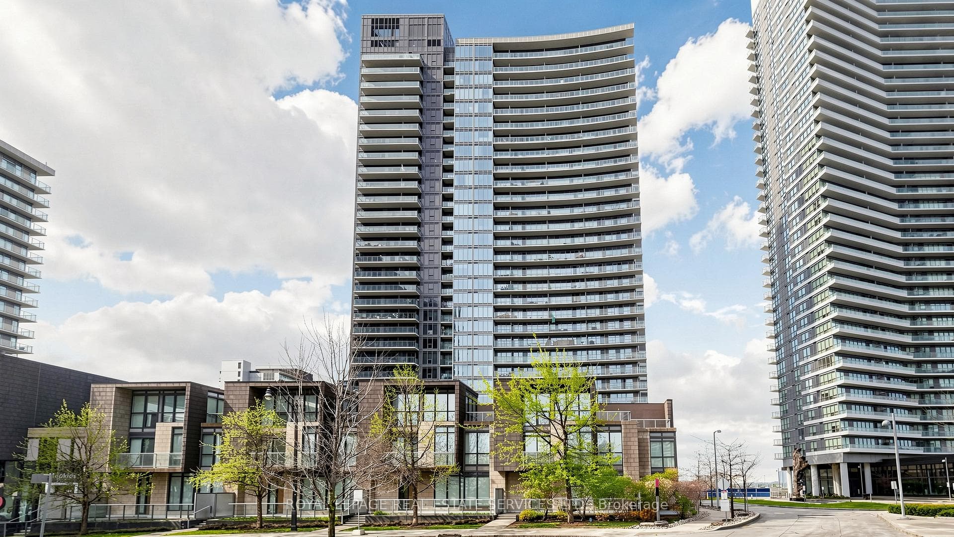 121 Mcmahon Drive Unit 809 - condo for sale in Hillcrest Village / Bayview Village