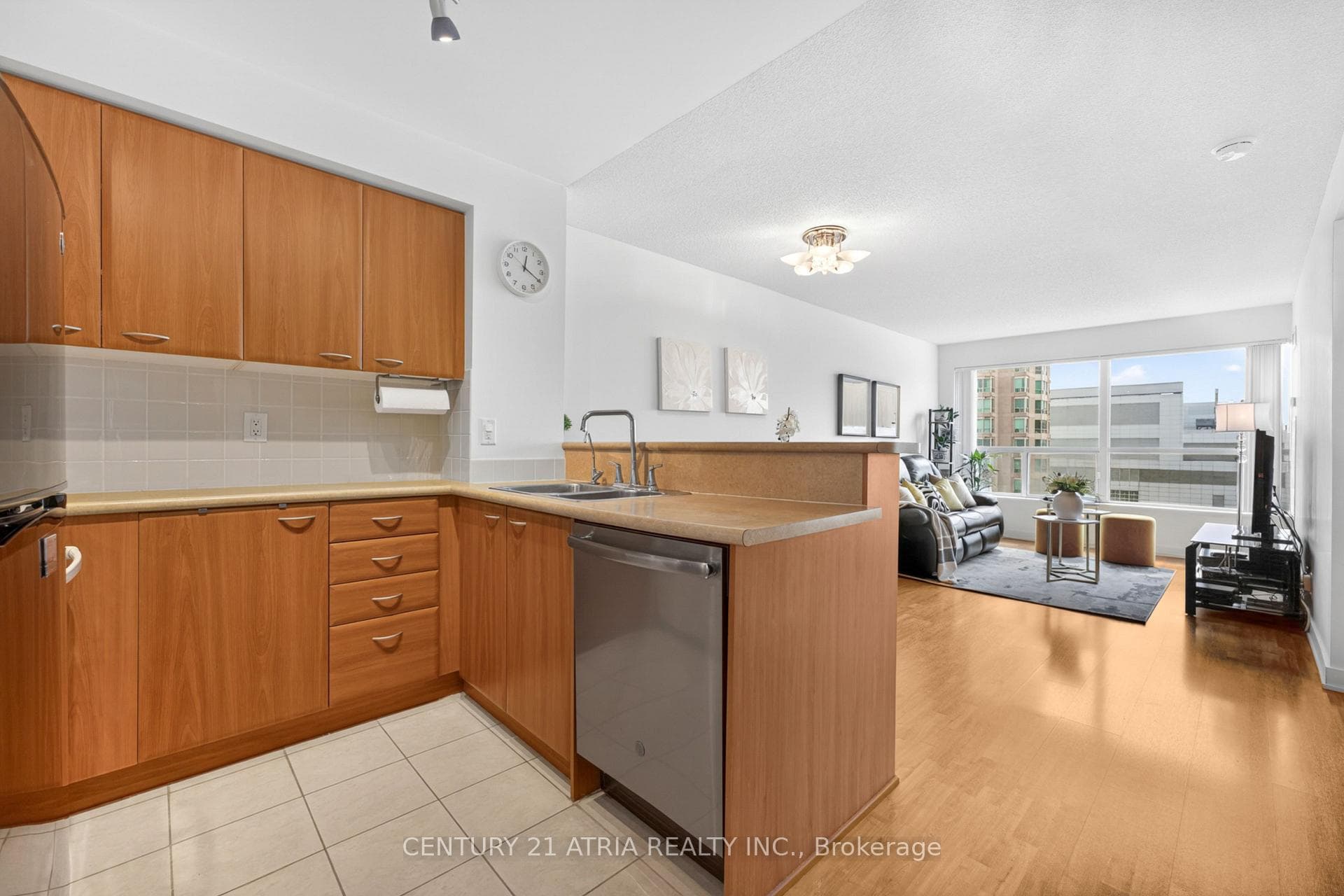 38 Lee Centre Drive Unit 908 - Condo photo 5 of 20 in Scarborough (West Hill / Highland Creek), Ontario