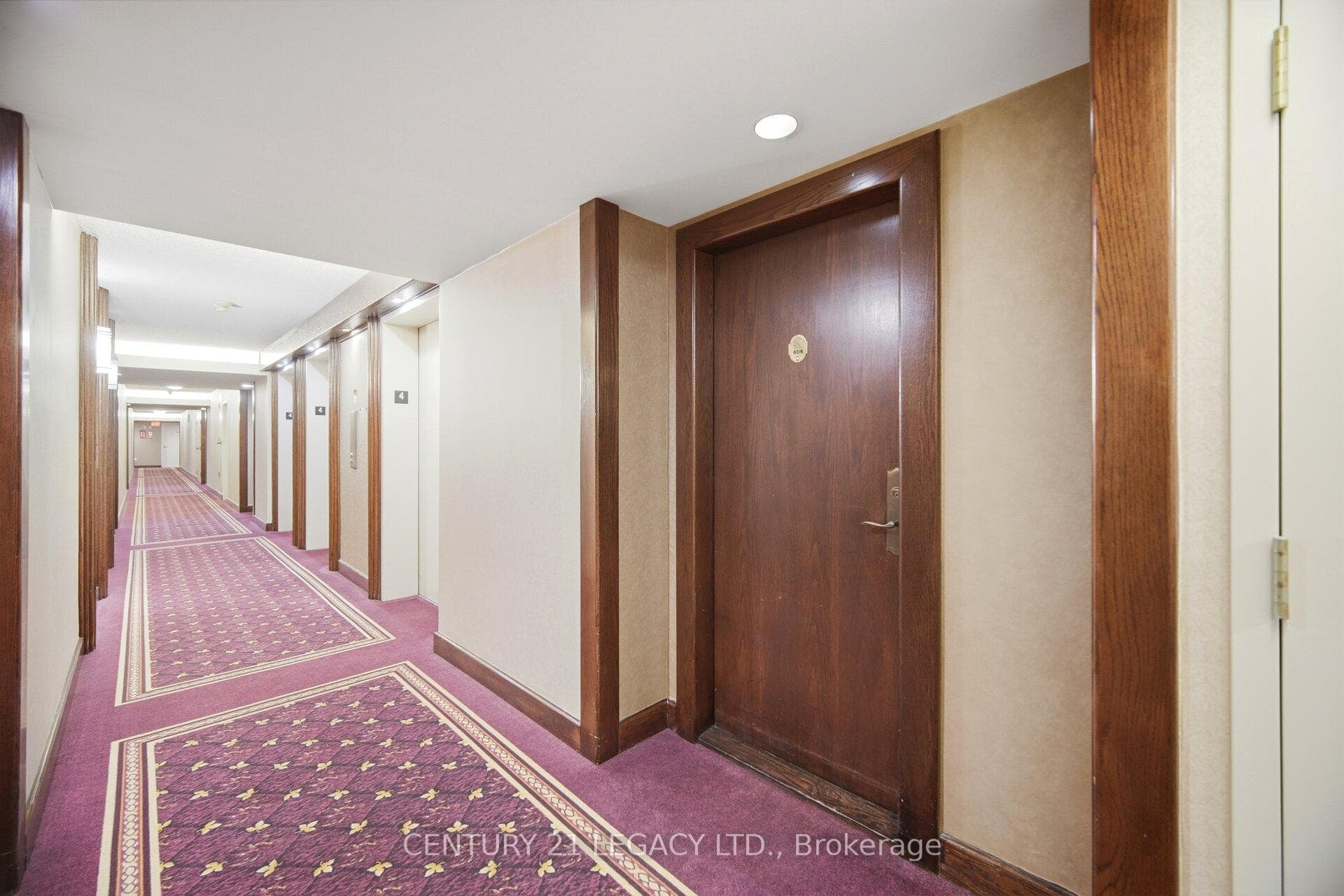 24 Hanover Road Unit 404 - Condo photo 2 of 45 in Brampton, Ontario