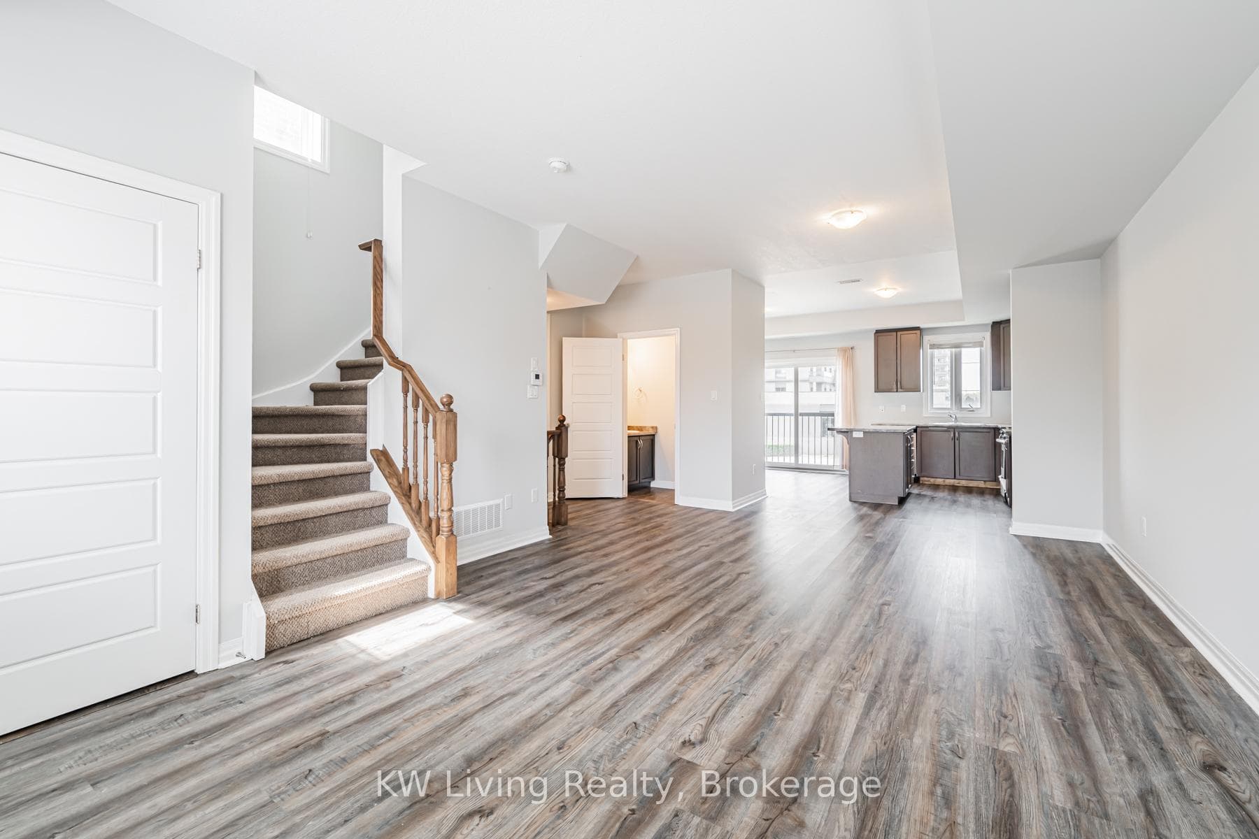 70 Plains Road Unit 18 - Condo photo 9 of 50 in Burlington, Ontario