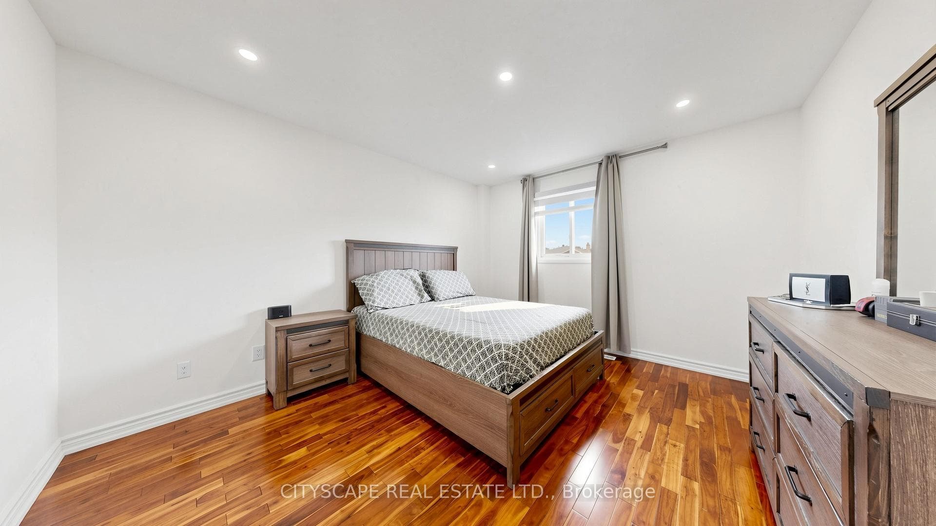5534 River Grove Avenue - Detached photo 15 of 36 in Mississauga, Ontario