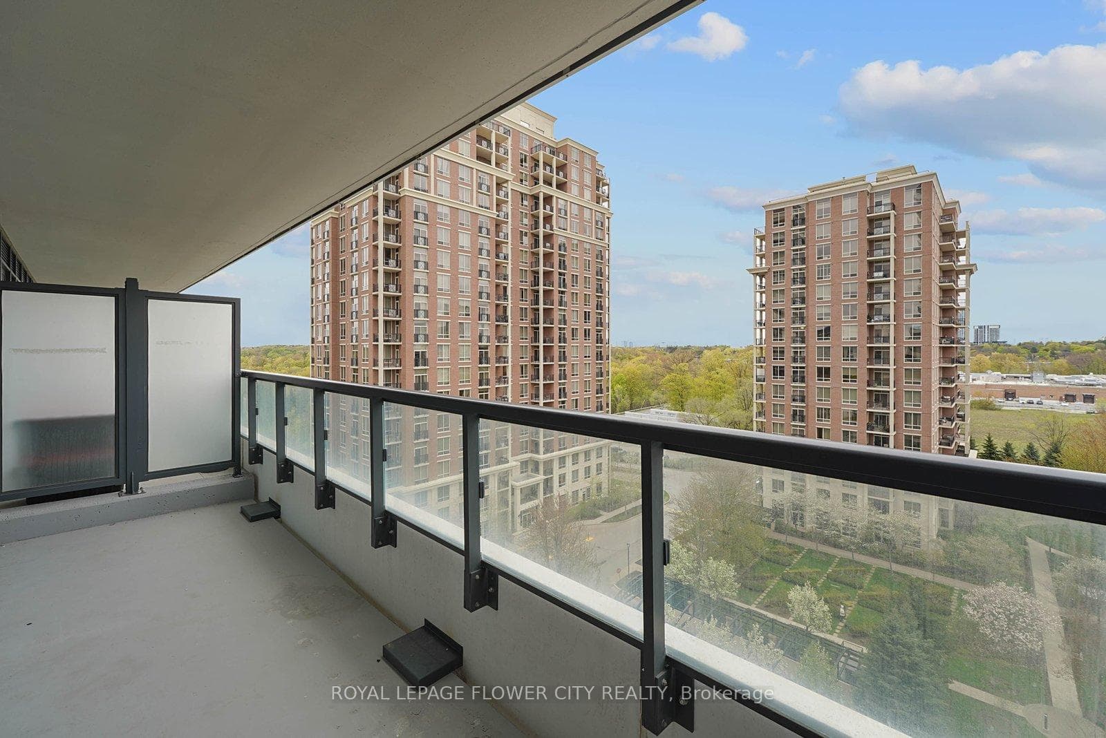 20 Inn On The Park Drive Unit 938 - Condo photo 24 of 36 in Don Mills / Parkwoods / Victoria Village, Ontario