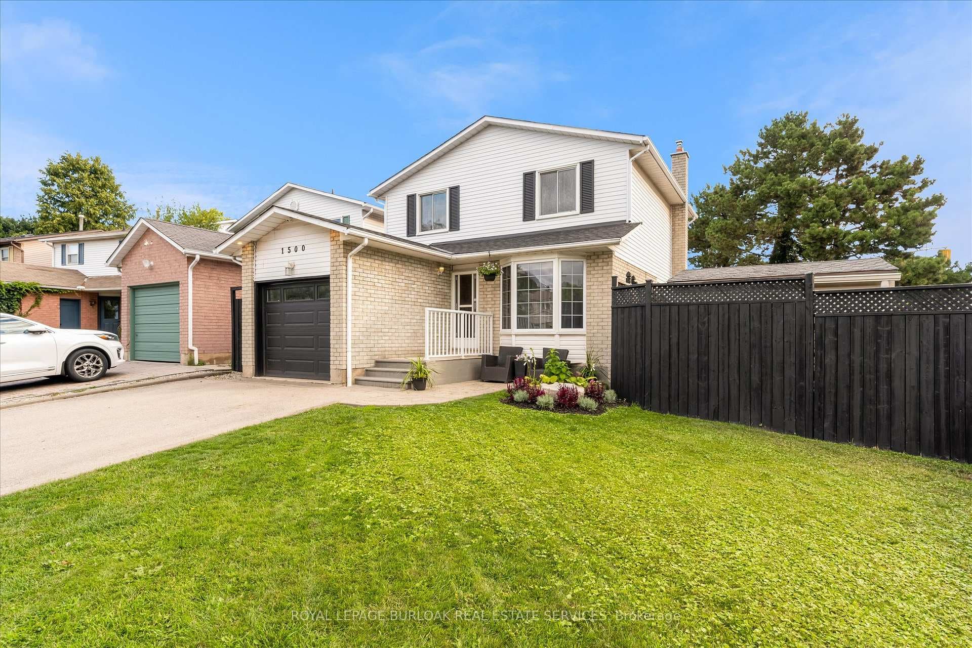 1500 Riley Avenue - home for sale in Burlington, Ontario