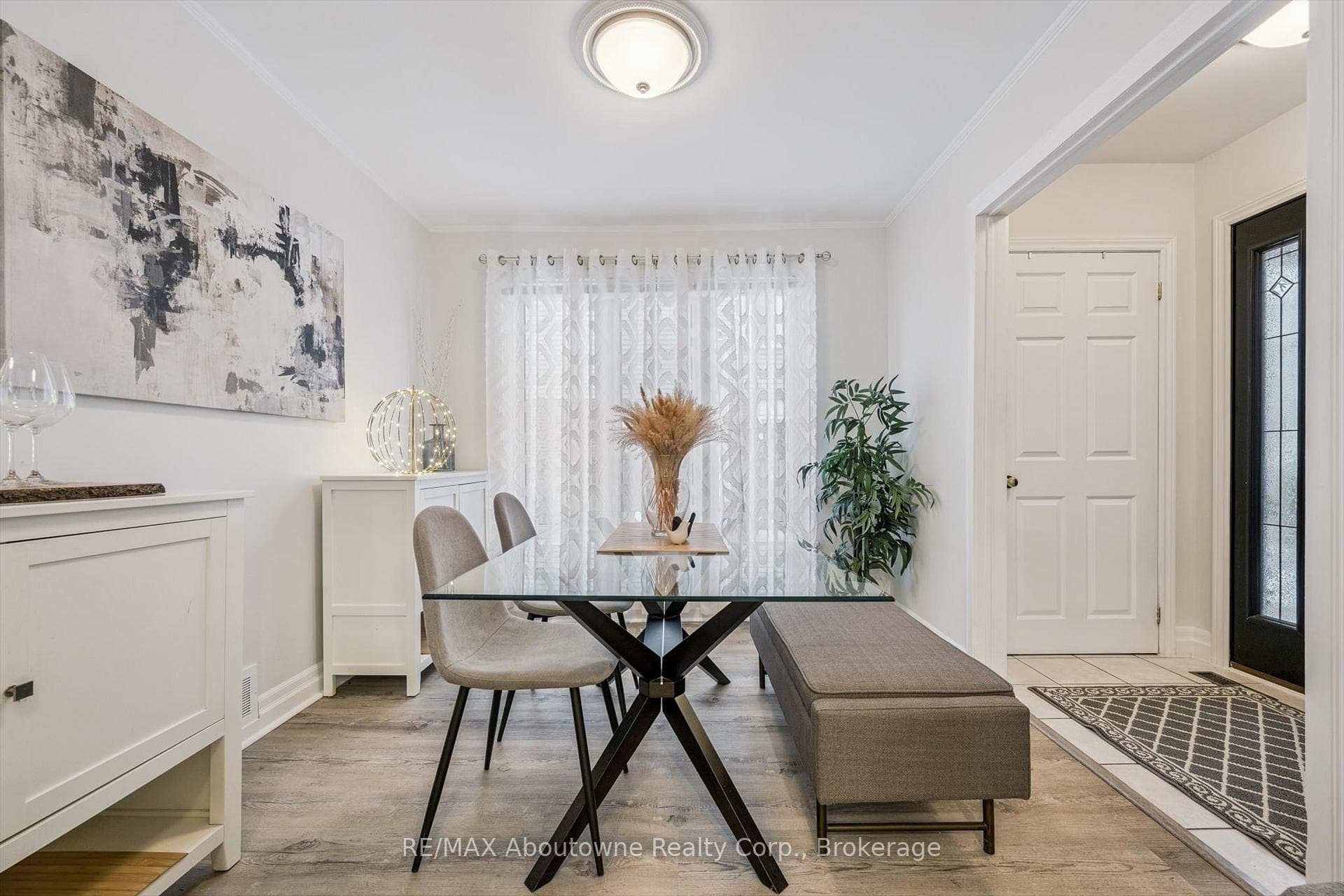 637 Lomond Crescent - Semi-Detached photo 8 of 23 in Burlington, Ontario