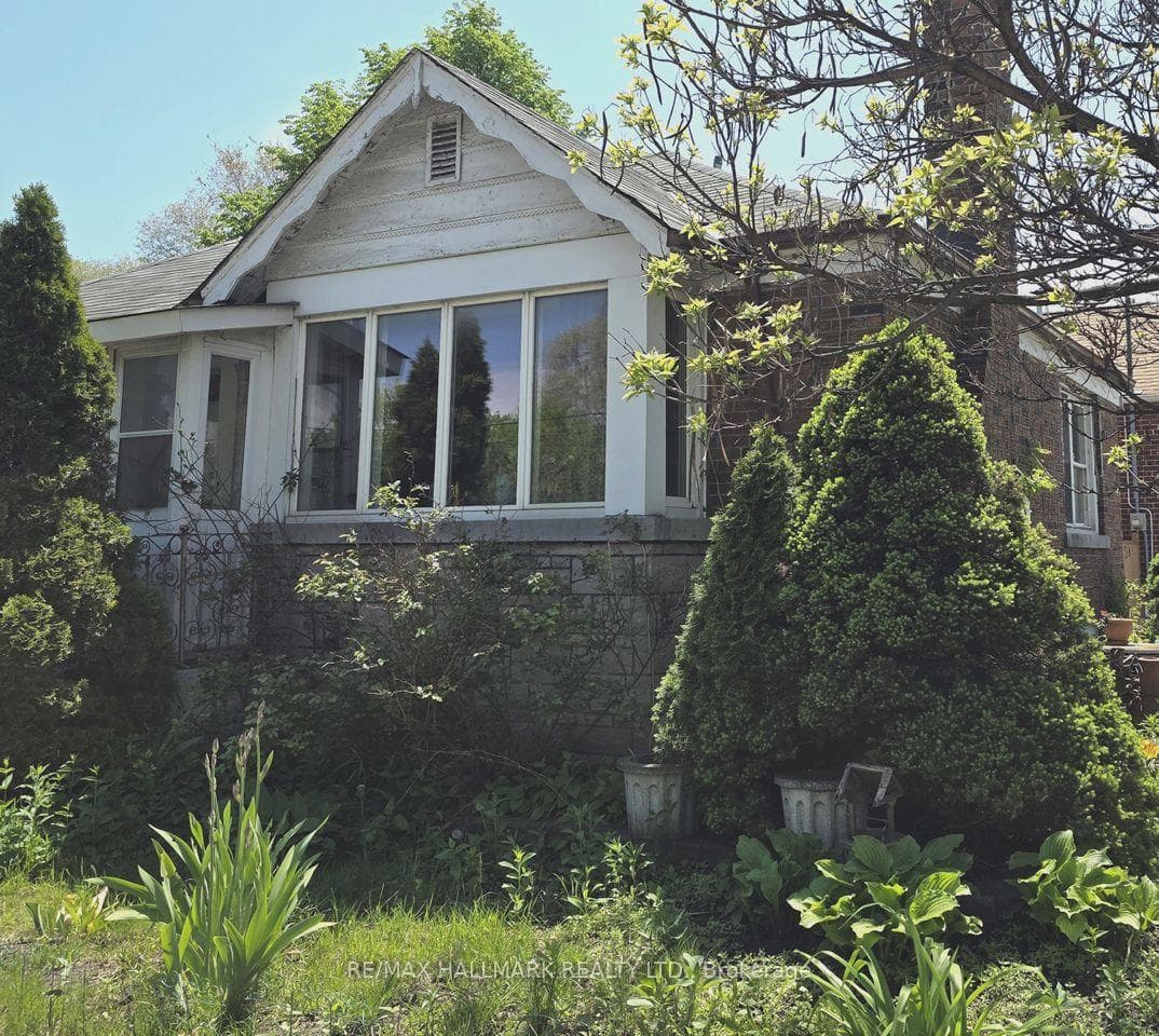 115 Lankin Boulevard - home for sale in Danforth / East York, Ontario