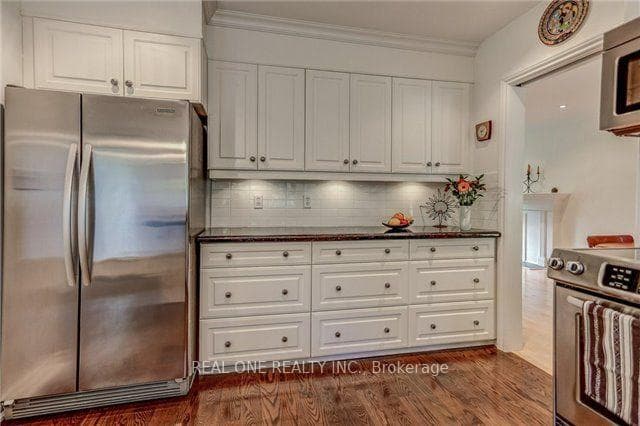 1268 Lorne Park Road - Detached photo 9 of 20 in Mississauga, Ontario