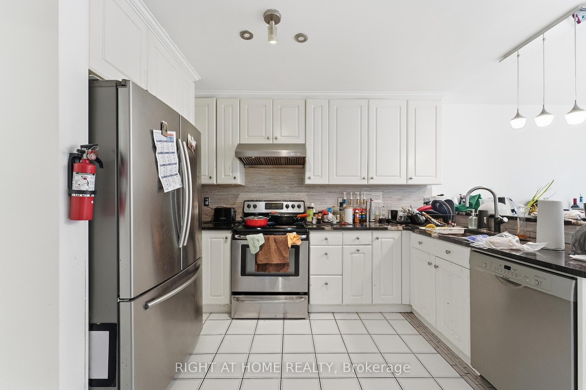 141 Sandown Avenue - Detached photo 14 of 40 in Birch Cliff / Cliffside, Ontario
