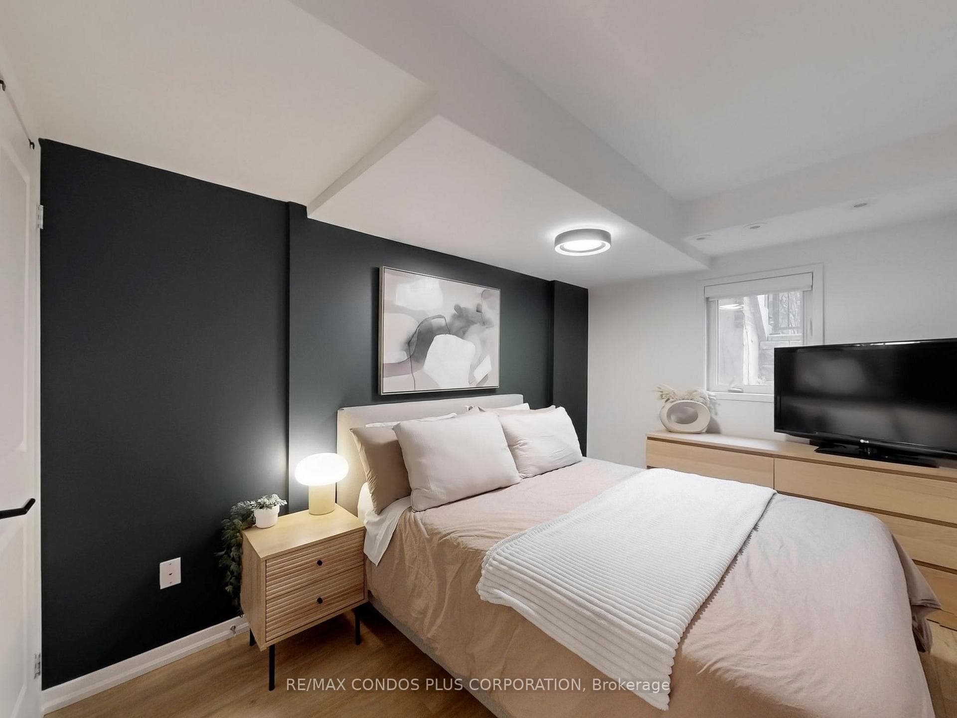 29 Florence Wyle Lane Unit 38 - Condo photo 25 of 43 in Riverdale / Leslieville, Ontario