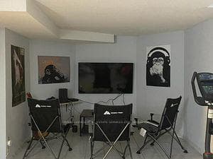 382 Bud Gregory Boulevard - Detached photo 13 of 19 in Mississauga, Ontario
