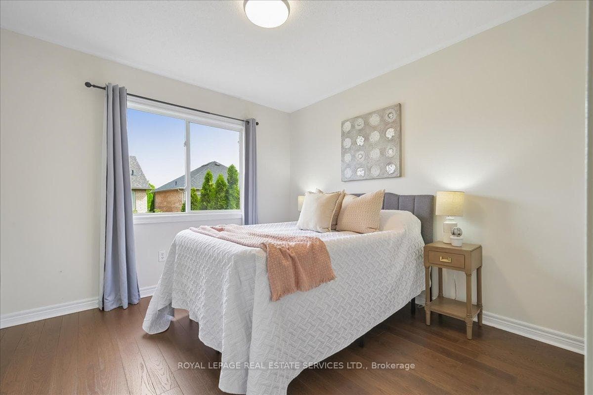 1493 Derby County Crescent - Detached photo 26 of 43 in Oakville, Ontario