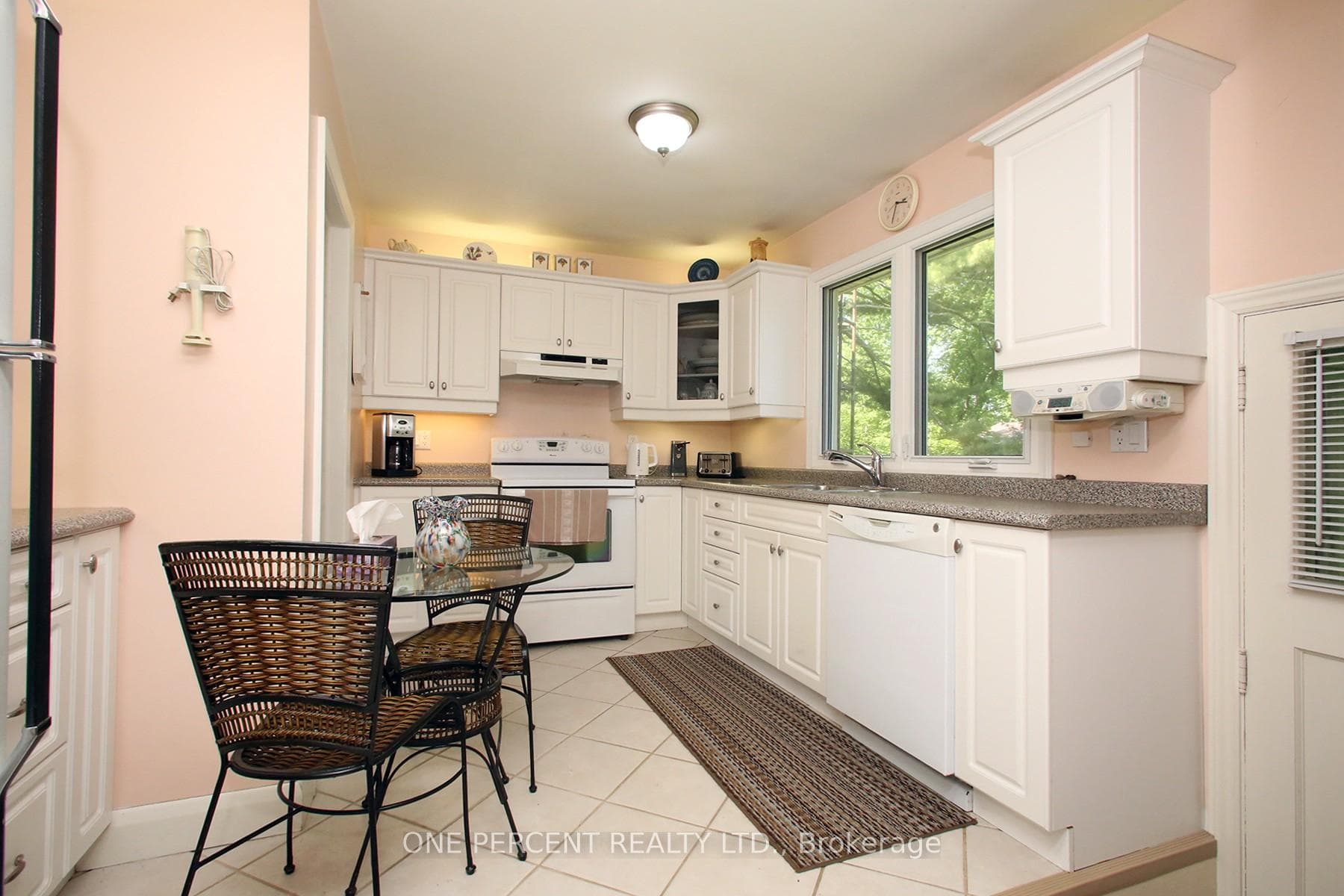 2455 Rebecca Street - Detached photo 8 of 31 in Oakville, Ontario