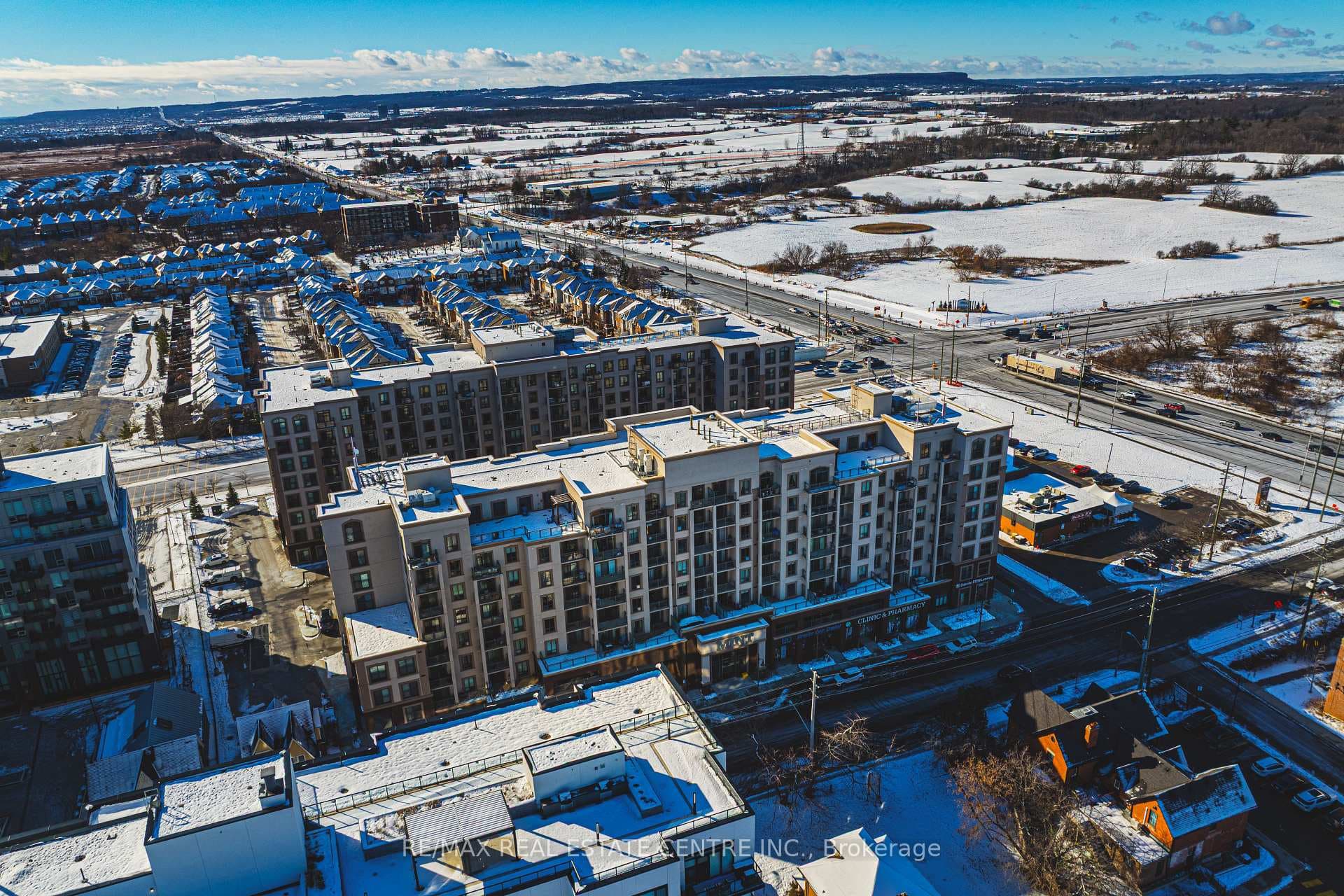 2486 Old Bronte Road Unit 706 - Condo photo 2 of 38 in Oakville, Ontario