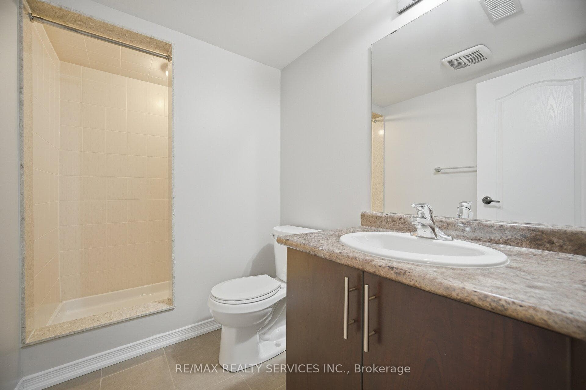 25 Baffin Crescent - Semi-Detached photo 41 of 50 in Brampton, Ontario