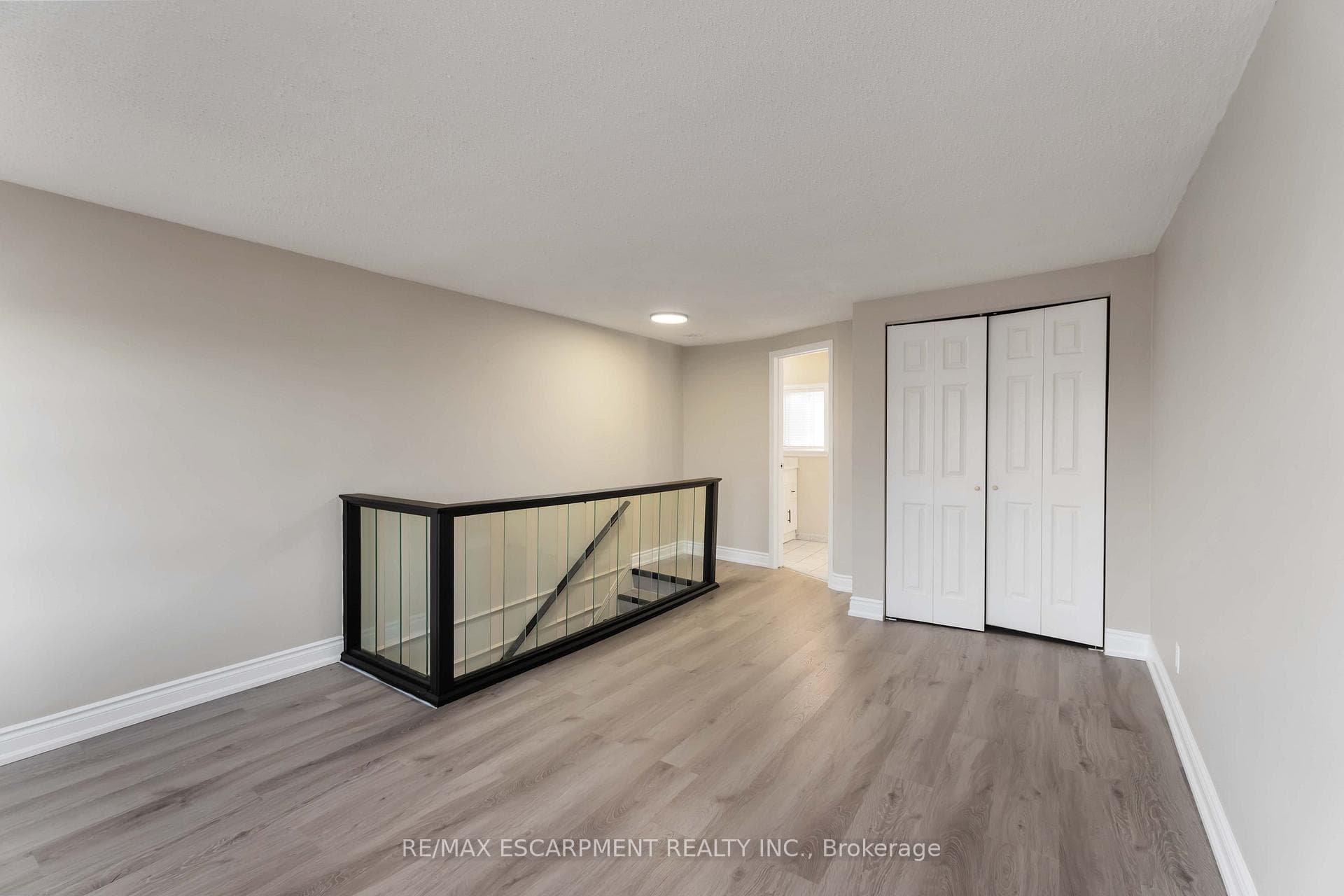187 Barton Street - Semi-Detached photo 11 of 21 in Hamilton, Ontario