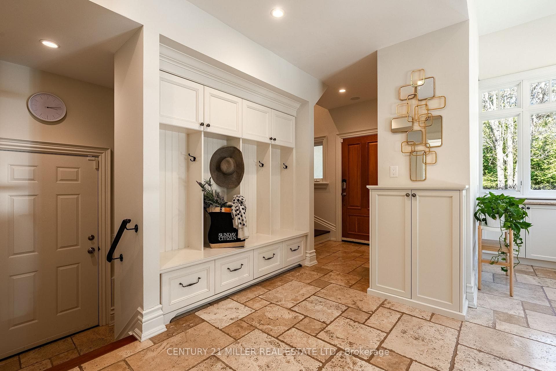 2096 Lakeshore Road - Detached photo 19 of 48 in Oakville, Ontario