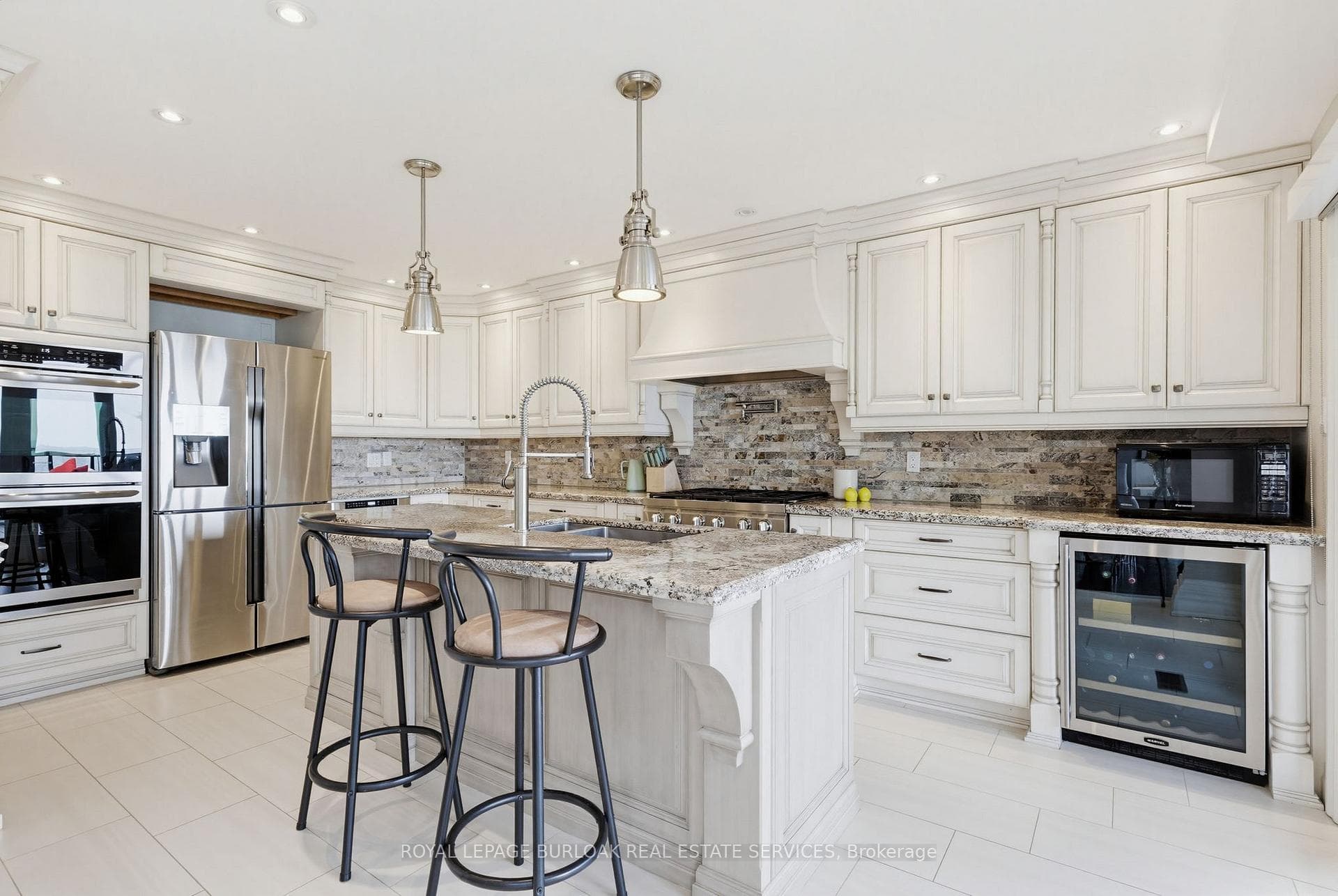 97 Lakeview Drive - Detached photo 12 of 50 in Hamilton, Ontario