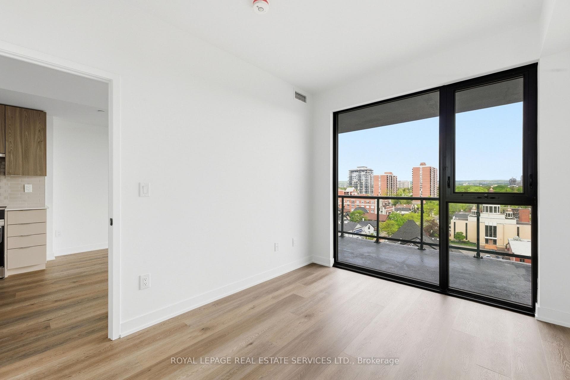 2075 Lakeshore Road Unit 711 - Condo photo 14 of 36 in Burlington, Ontario