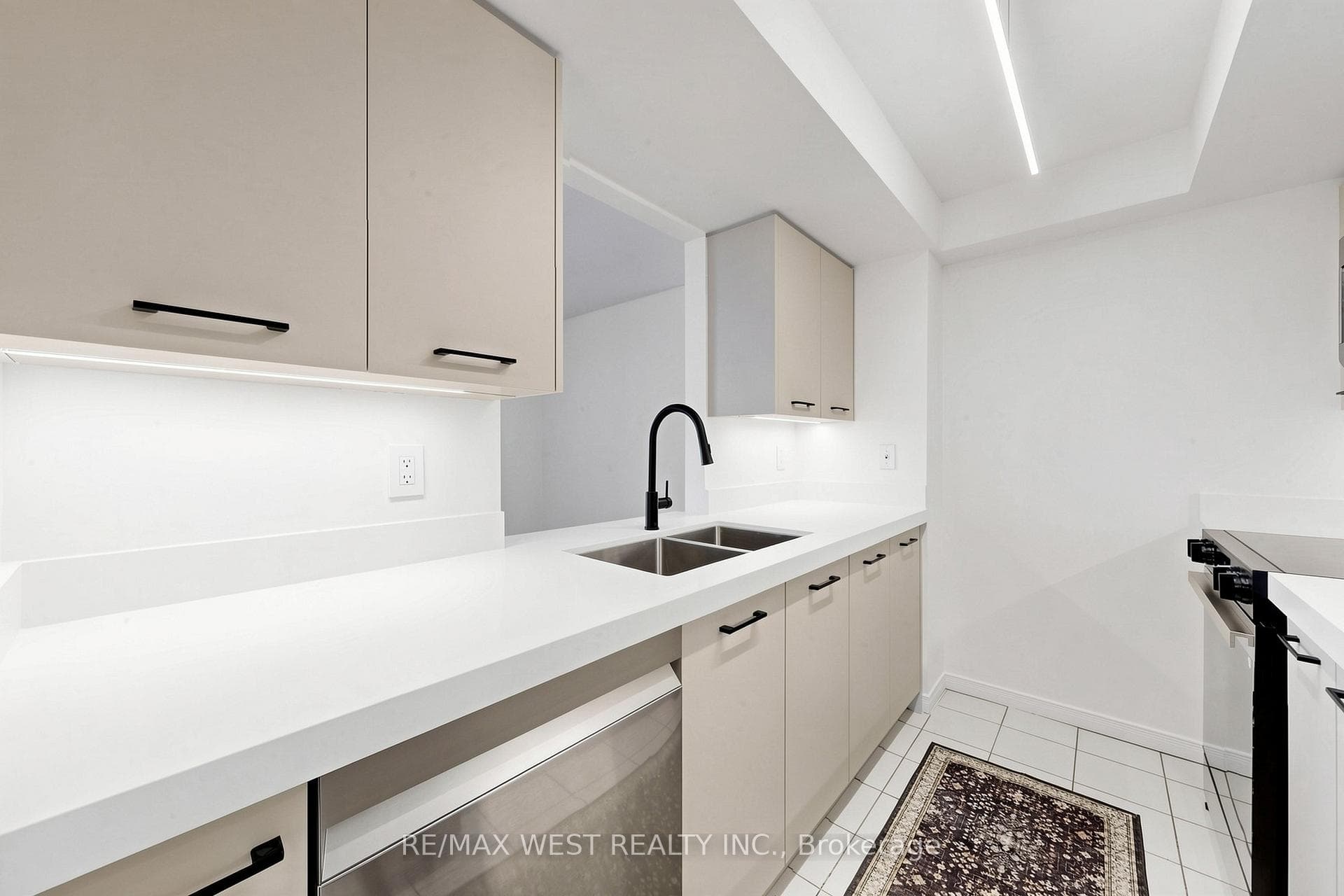5 Concorde Place Unit 1302 - Condo photo 18 of 47 in Don Mills / Parkwoods / Victoria Village, Ontario