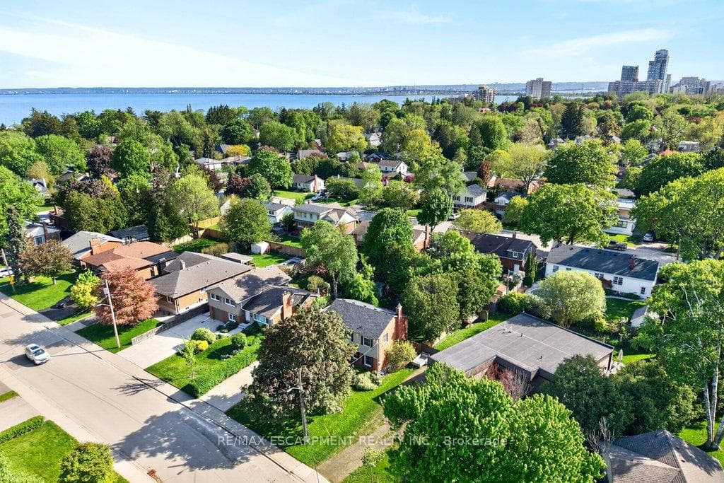 350 East Side Crescent - Detached photo 43 of 43 in Burlington, Ontario