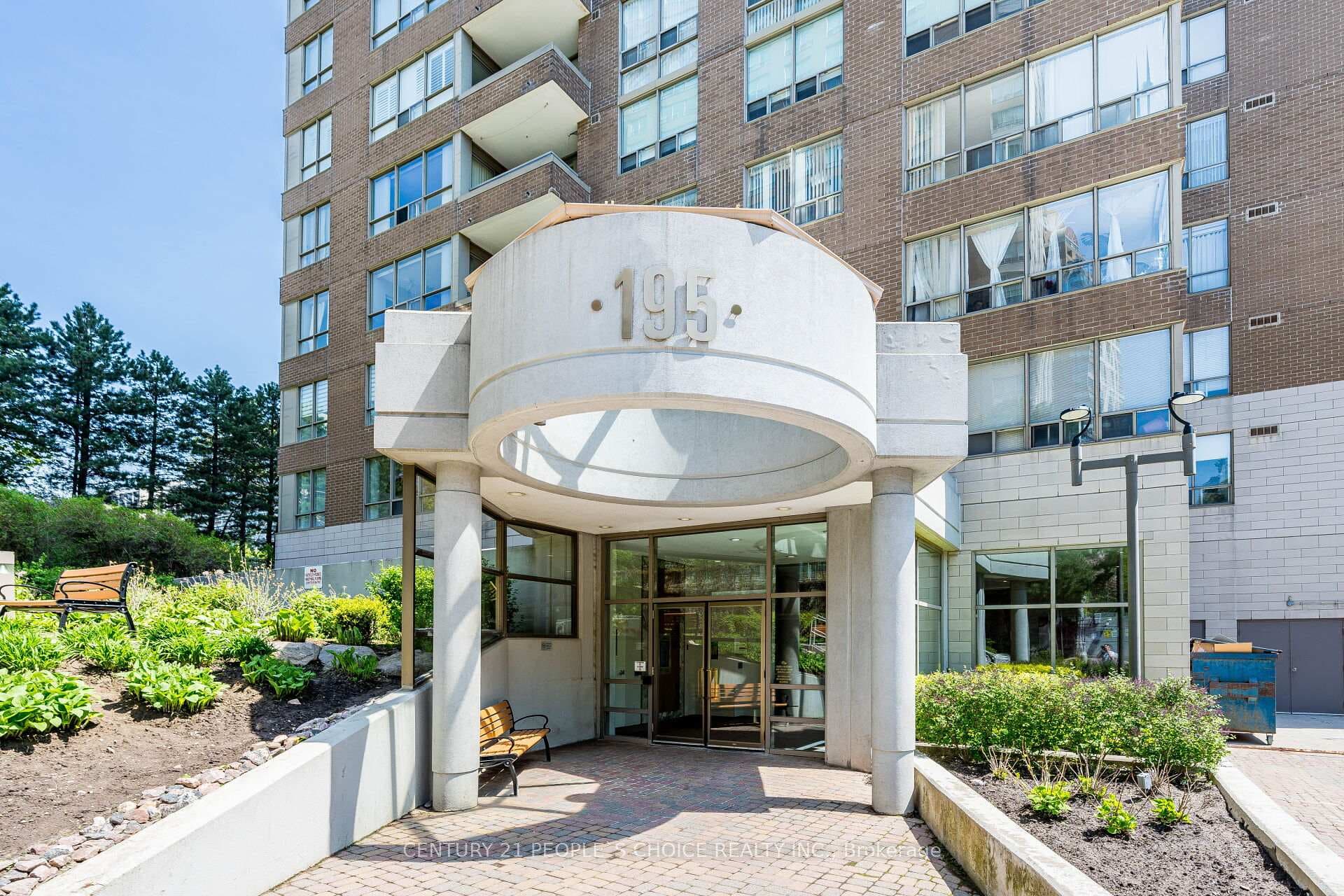 195 Wynford Drive Unit 1602 - Condo photo 2 of 37 in Flemingdon Park / Don Mills, Ontario