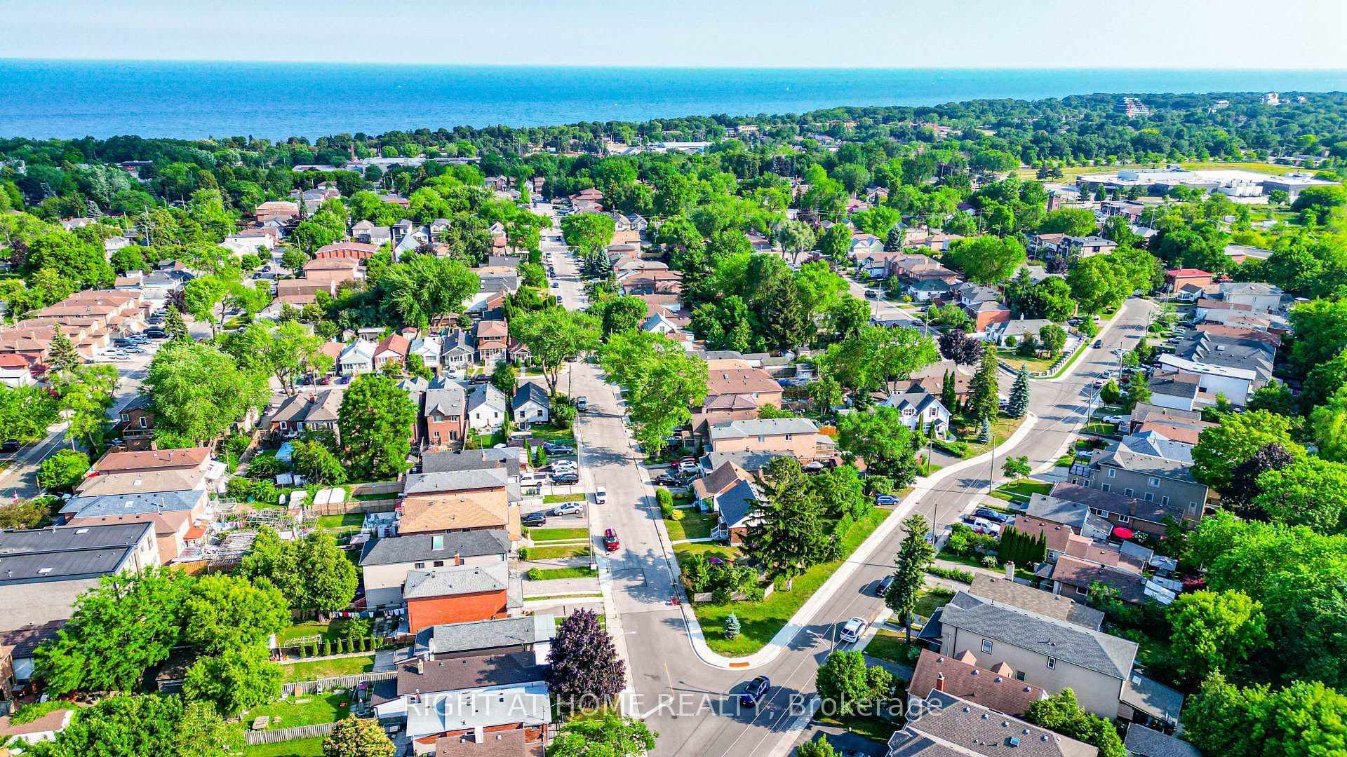 174 Aylesworth Avenue - Detached photo 49 of 50 in Birch Cliff / Cliffside, Ontario