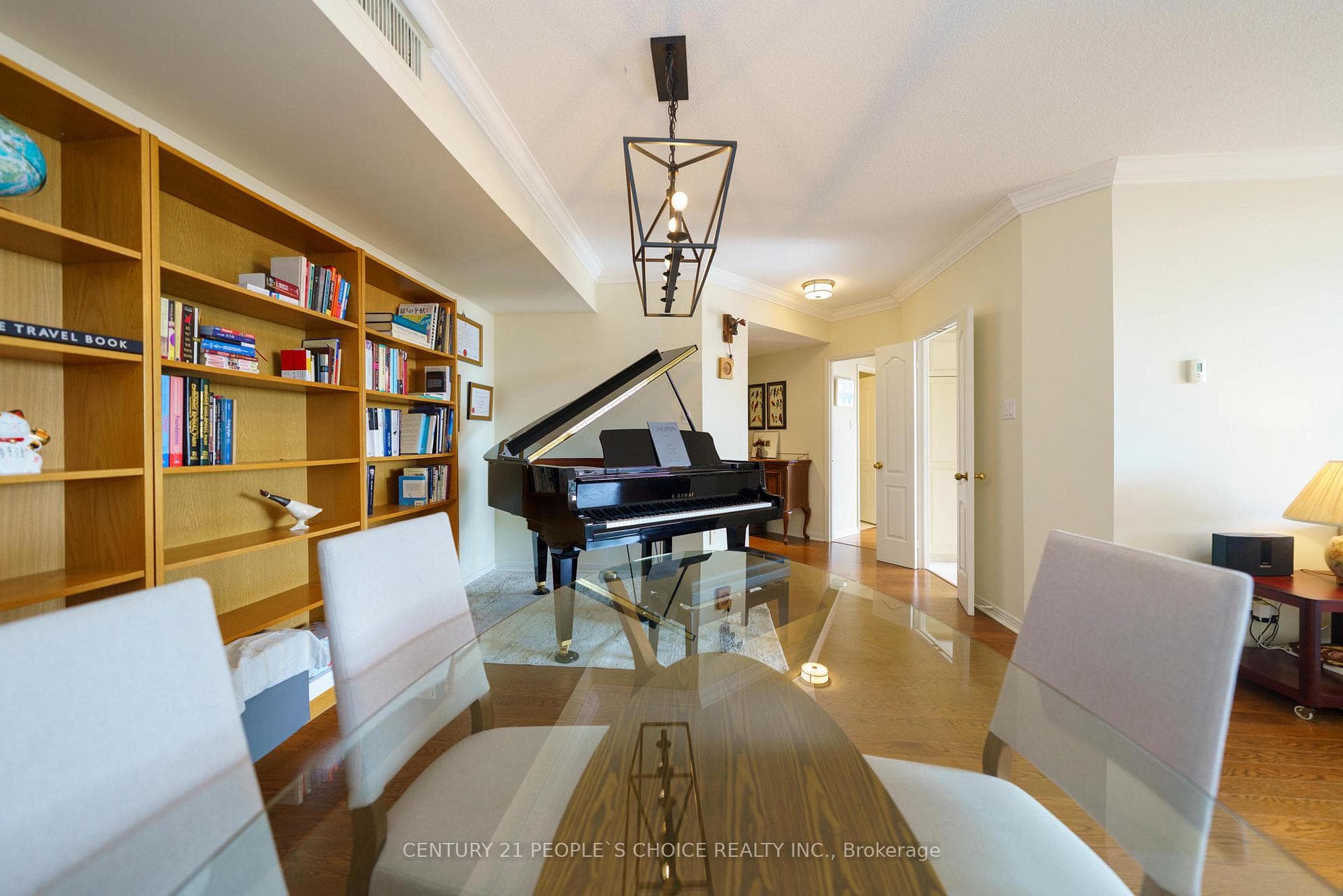 1905 Pilgrims Way Unit 506 - Condo photo 9 of 46 in Oakville, Ontario
