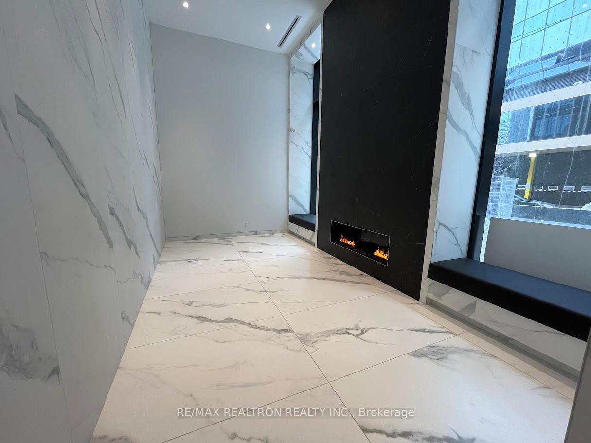 20 Edward Street Unit 619 - home for sale in Downtown Toronto / Waterfront, Ontario