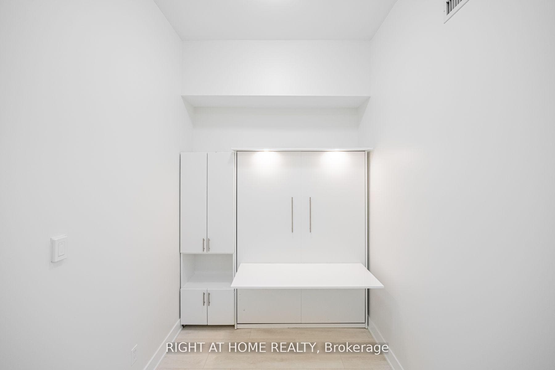2485 Taunton Road Unit 451 - Condo photo 10 of 27 in Oakville, Ontario