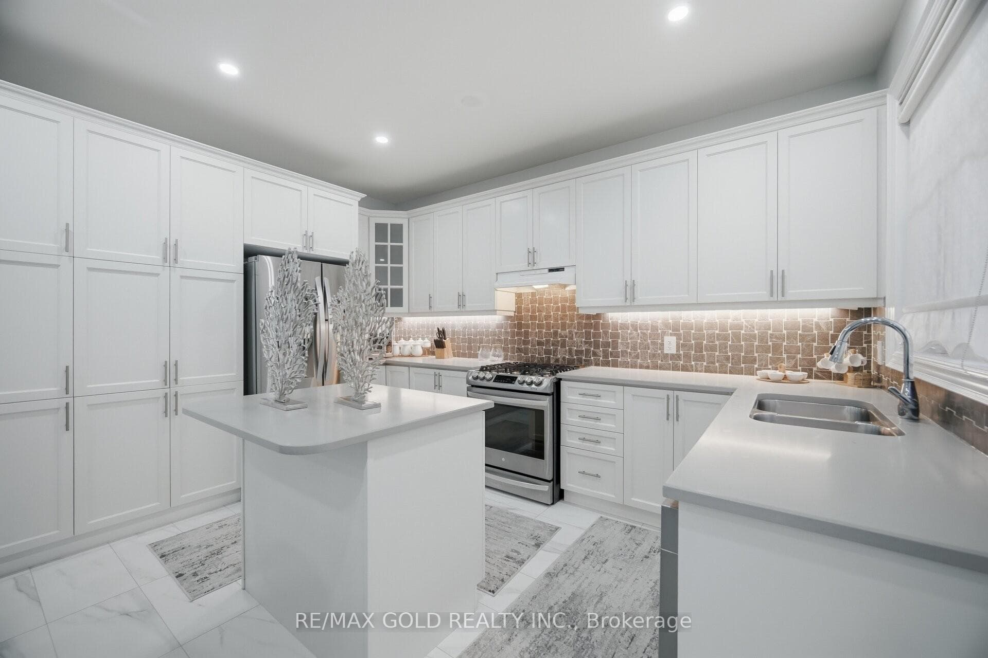 11 Sinatra Street - Detached photo 9 of 30 in Brampton, Ontario