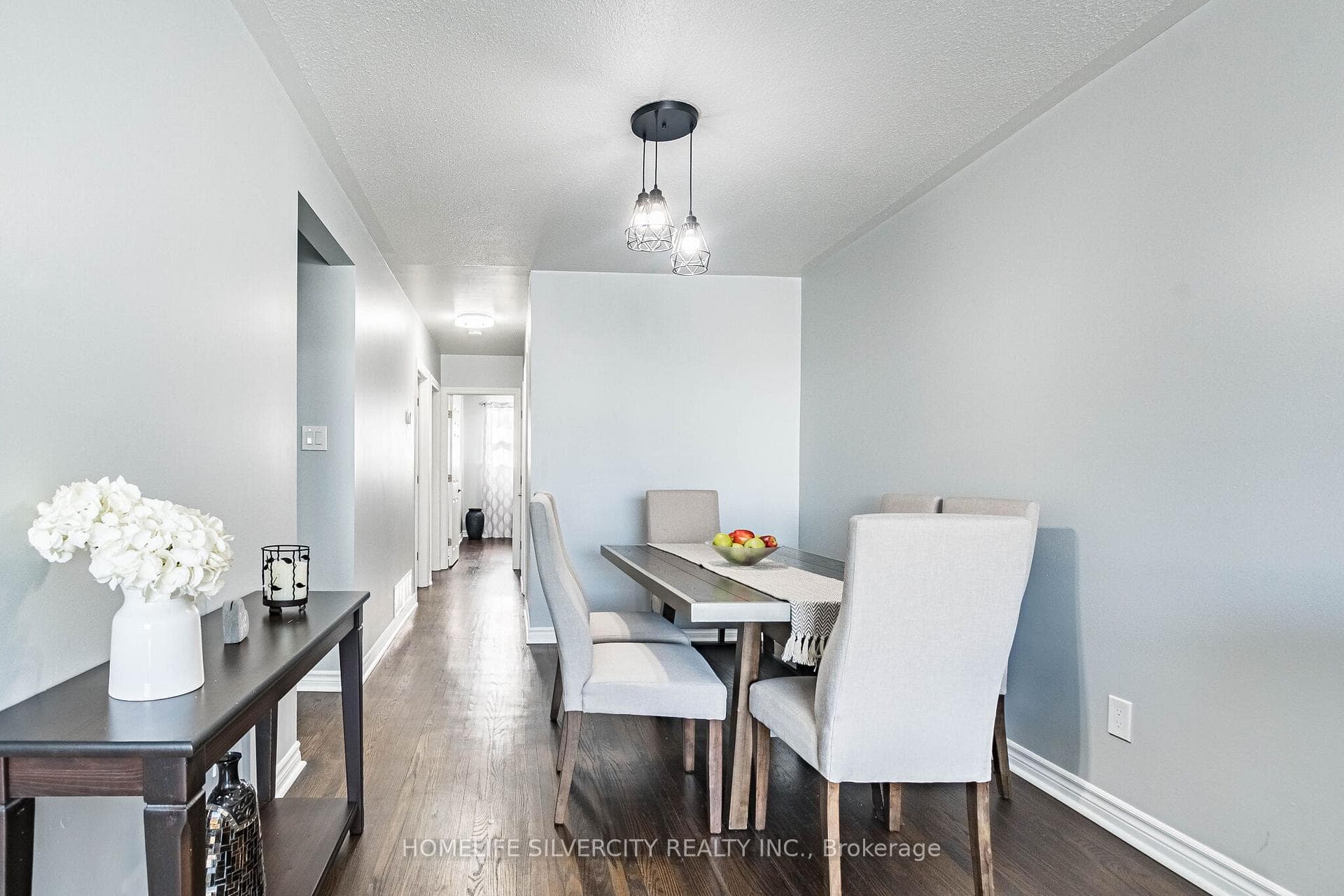 19 Garfield Crescent - Semi-Detached photo 8 of 50 in Brampton, Ontario