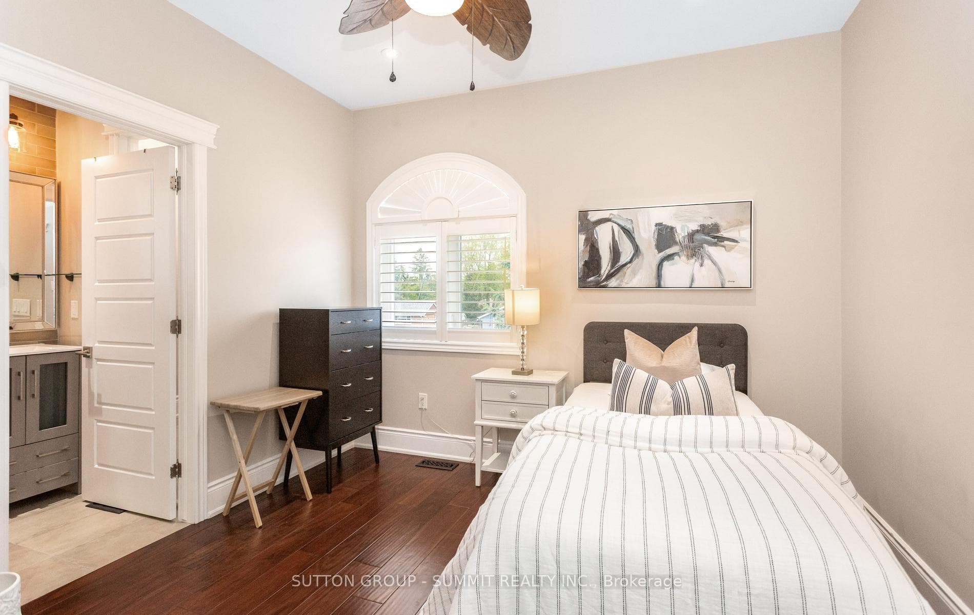 121 Ringwood Road - Detached photo 36 of 49 in Oakville, Ontario