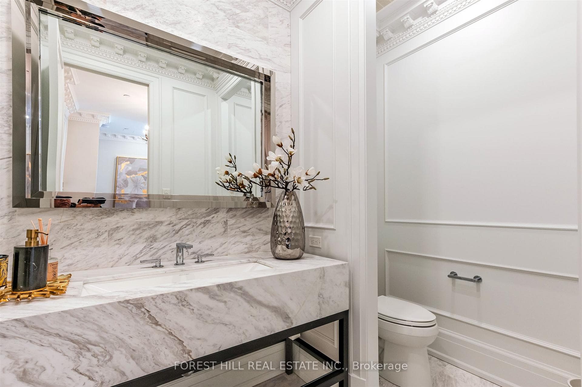 128 Hazelton Avenue Unit 602 - Condo photo 17 of 43 in Annex / Yorkville / Summerhill, Ontario