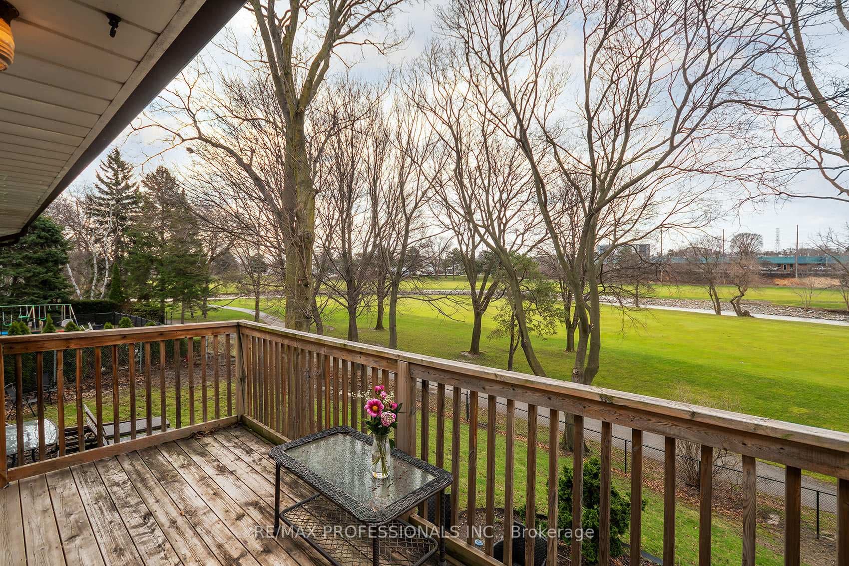 315 Markland Drive - Detached photo 18 of 41 in Etobicoke (Islington / Rexdale), Ontario