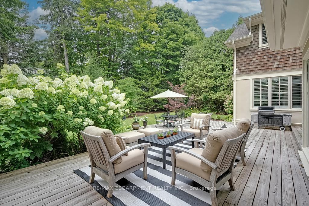 7 Colonial Crescent - Detached photo 43 of 49 in Oakville, Ontario