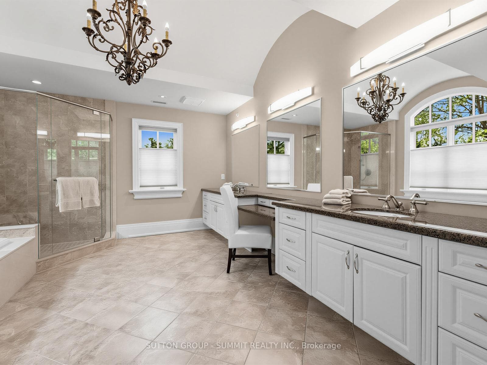 217 Eastcourt Road - Detached photo 19 of 47 in Oakville, Ontario