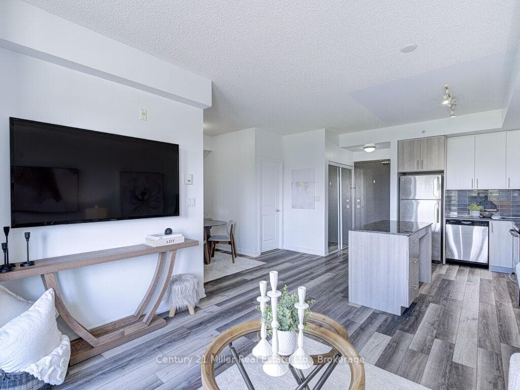 1284 Guelph Line Unit 305 - Condo photo 12 of 30 in Burlington, Ontario