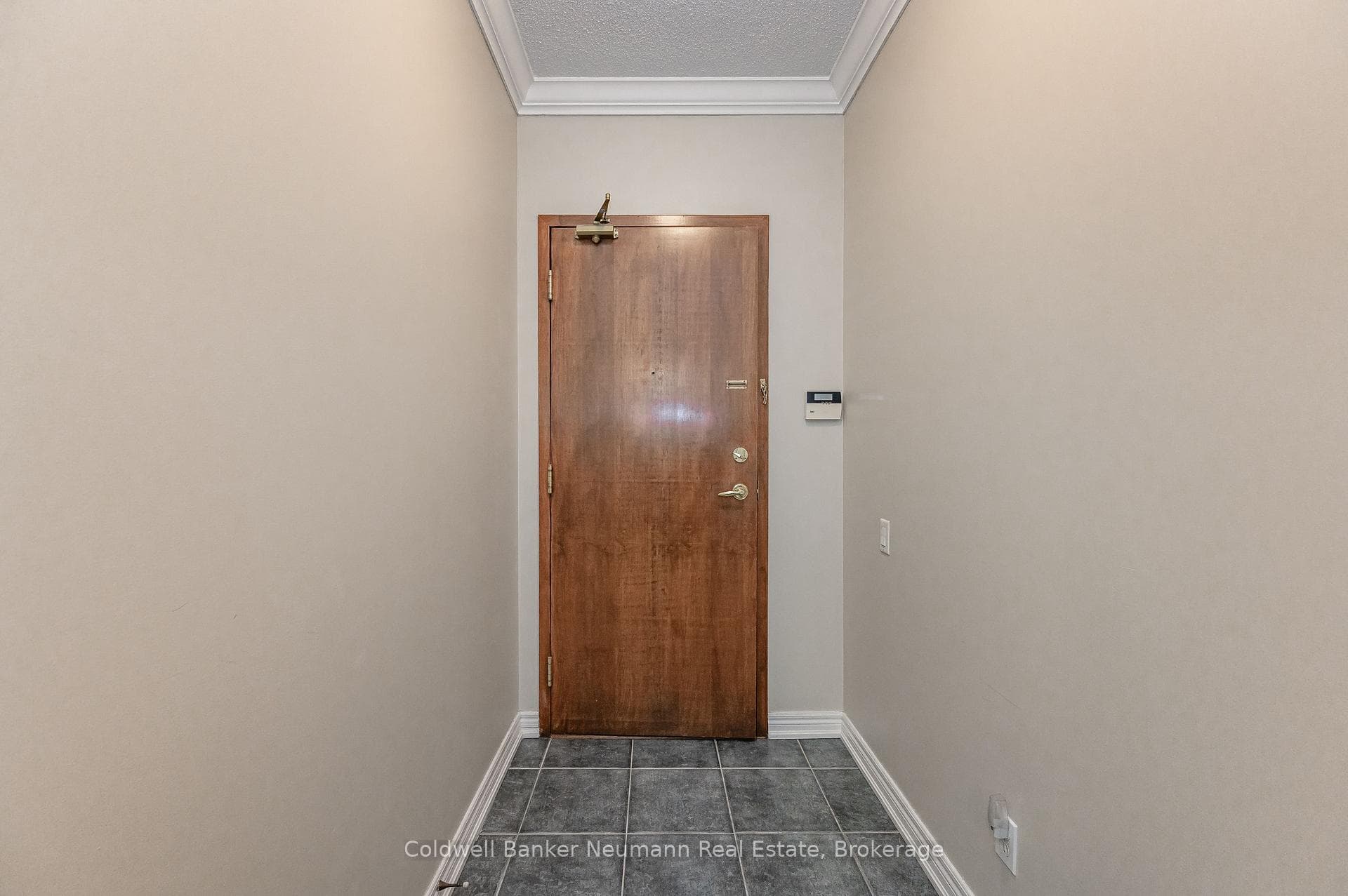 60 Old Mill Road Unit 409 - Condo photo 5 of 28 in Oakville, Ontario