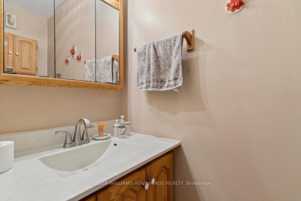 2192 Castlestone Court - Detached photo 23 of 50 in Mississauga, Ontario