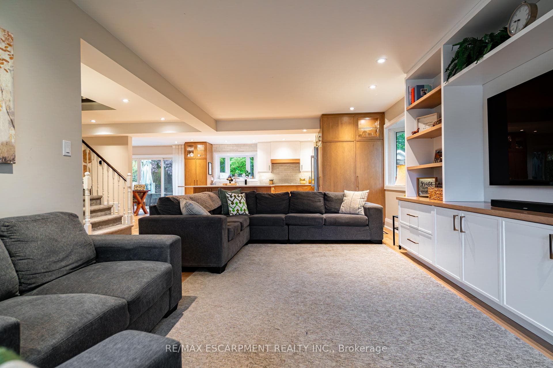 2393 Arnold Crescent - Detached photo 12 of 50 in Burlington, Ontario
