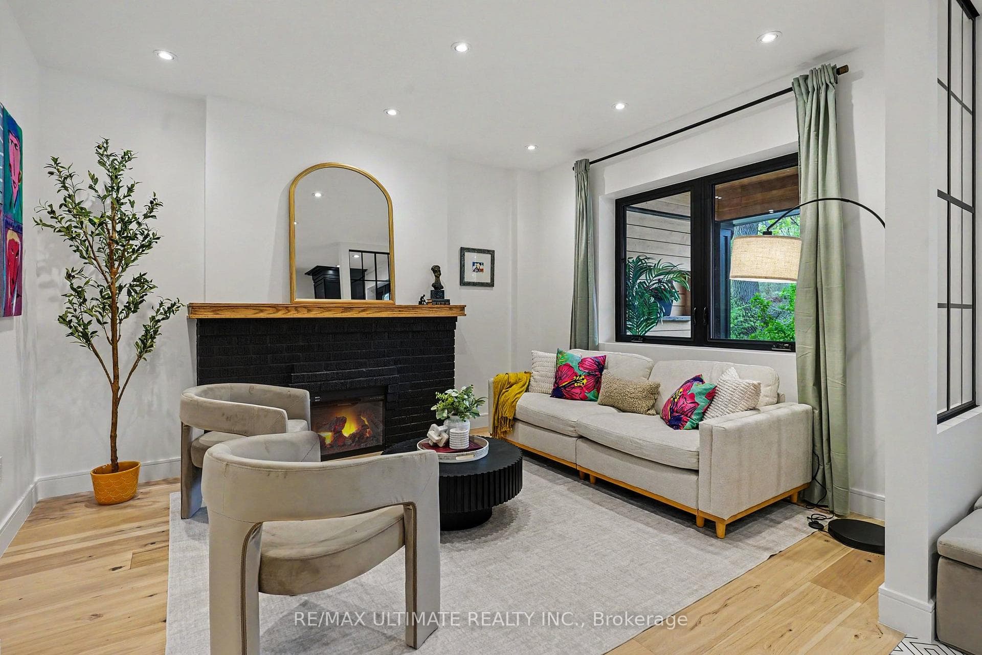 89 Alberta Avenue - Semi-Detached photo 6 of 49 in Annex / Yorkville / Summerhill, Ontario