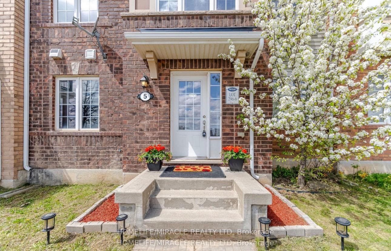 5 Veterans Drive - Townhouse photo 3 of 50 in Brampton, Ontario