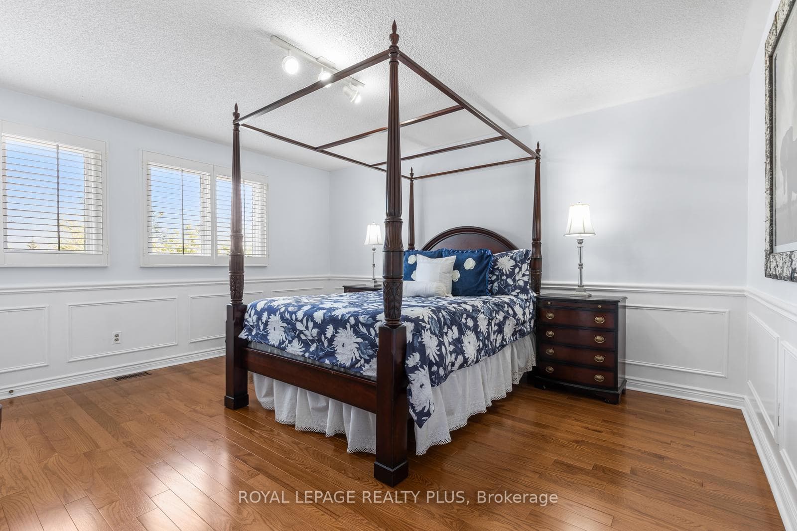1504 Tanner Court - Detached photo 32 of 50 in Oakville, Ontario