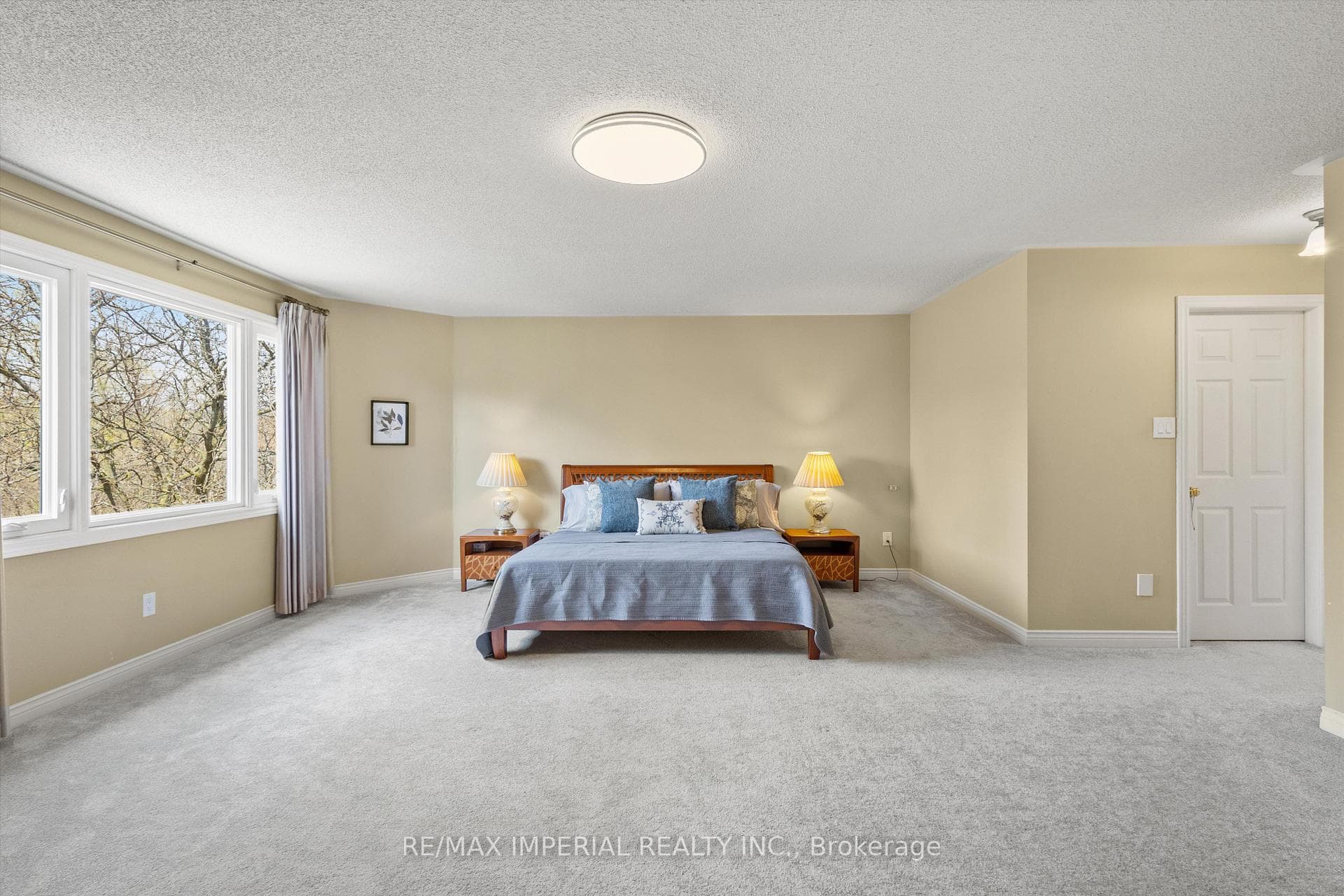 2044 Schoolmaster Circle - Detached photo 20 of 45 in Oakville, Ontario