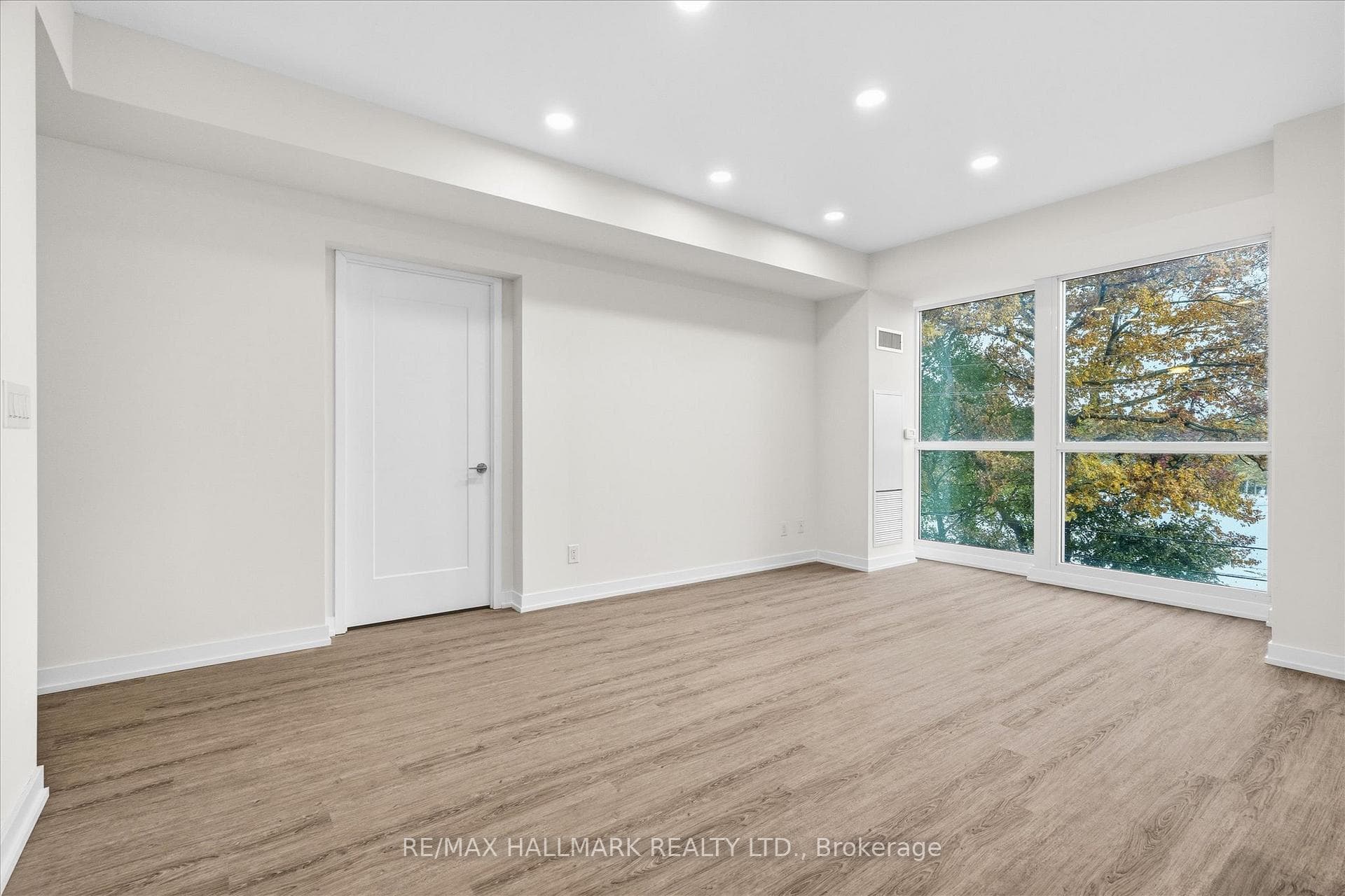 1350 Kingston Road Unit 310 - Condo photo 11 of 30 in Birch Cliff / Cliffside, Ontario