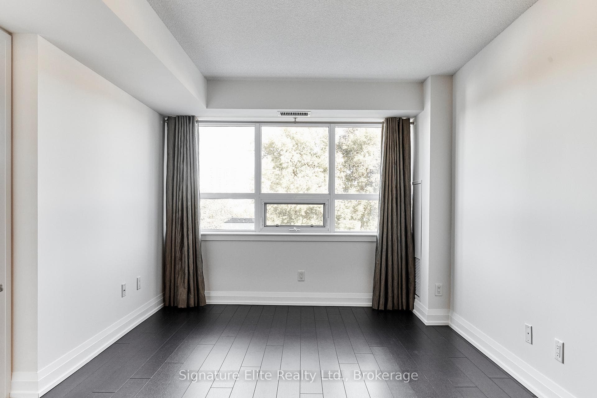 3520 Danforth Avenue Unit 301 - Condo photo 5 of 29 in Birch Cliff / Cliffside, Ontario