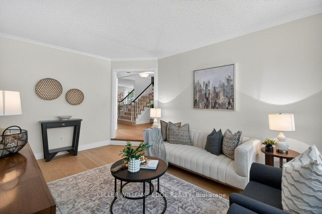 2084 William O'Connell Boulevard - Detached photo 5 of 45 in Burlington, Ontario