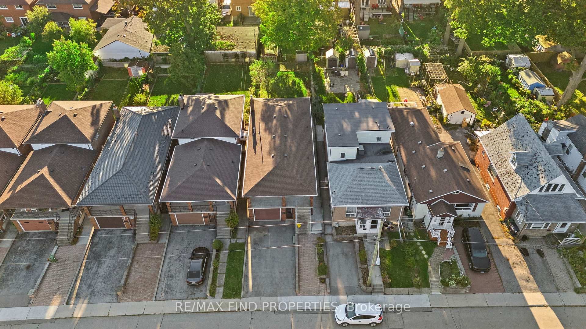 16 Mcdonald Avenue - Detached photo 2 of 50 in Birch Cliff / Cliffside, Ontario