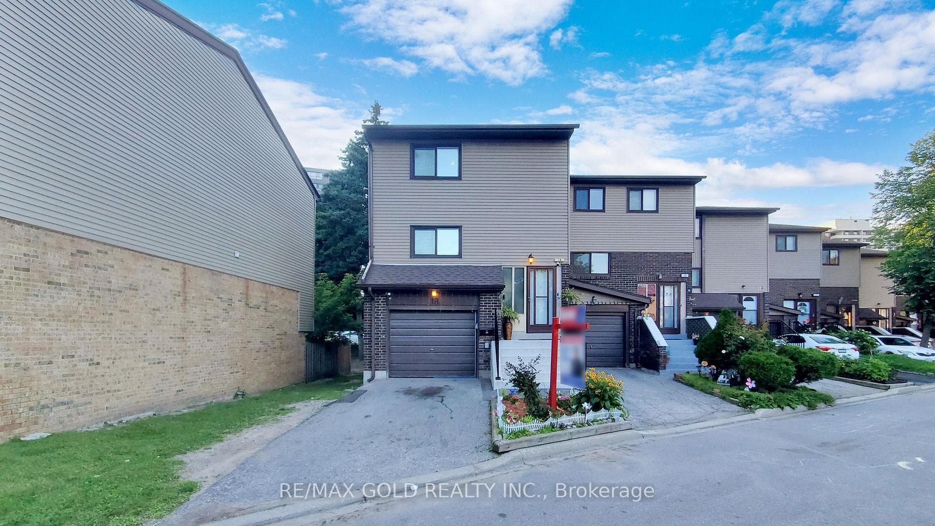 18 Carleton Place Unit 18 - Condo for sale in Heart Lake, Ontario