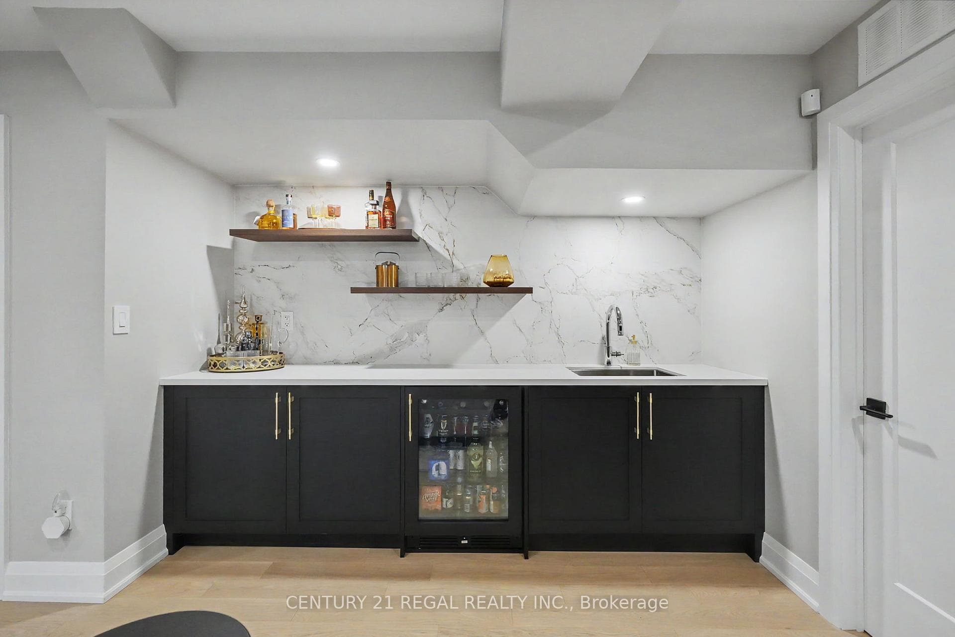 2260 Chickadee Crescent - Detached photo 33 of 47 in Oakville, Ontario